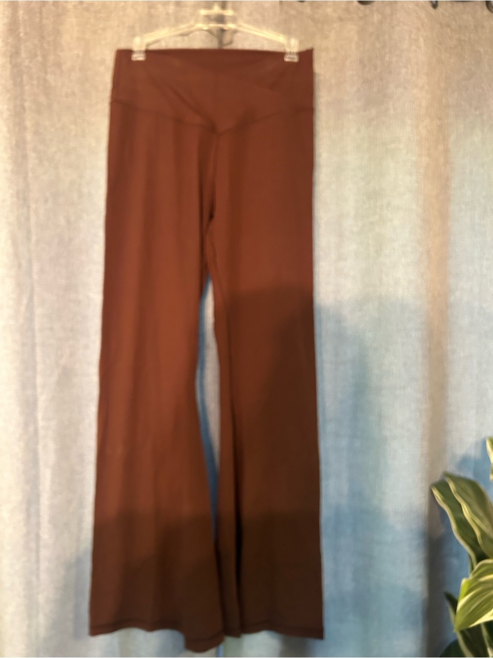 High-Rise Wide-Leg Leggings in Chocolate Brown